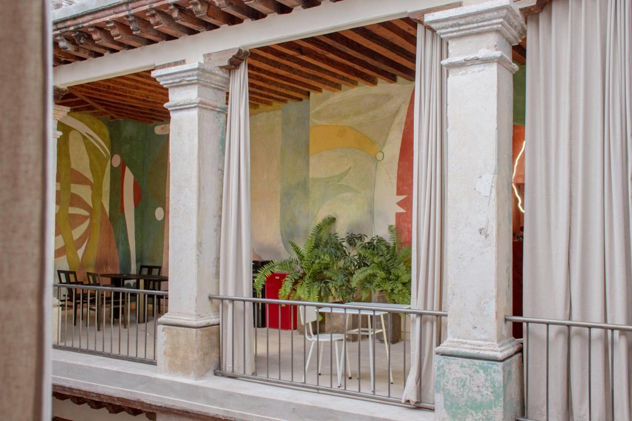 Pug Seal Oaxaca Hotel Exterior photo