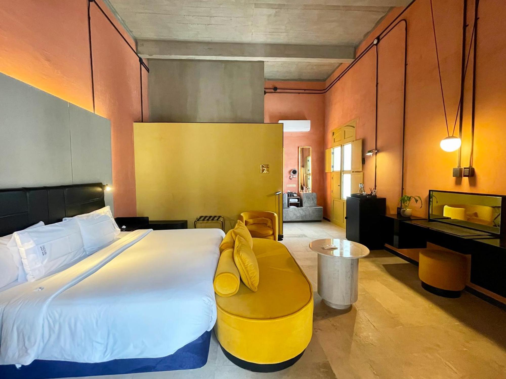 Pug Seal Oaxaca Hotel Room photo